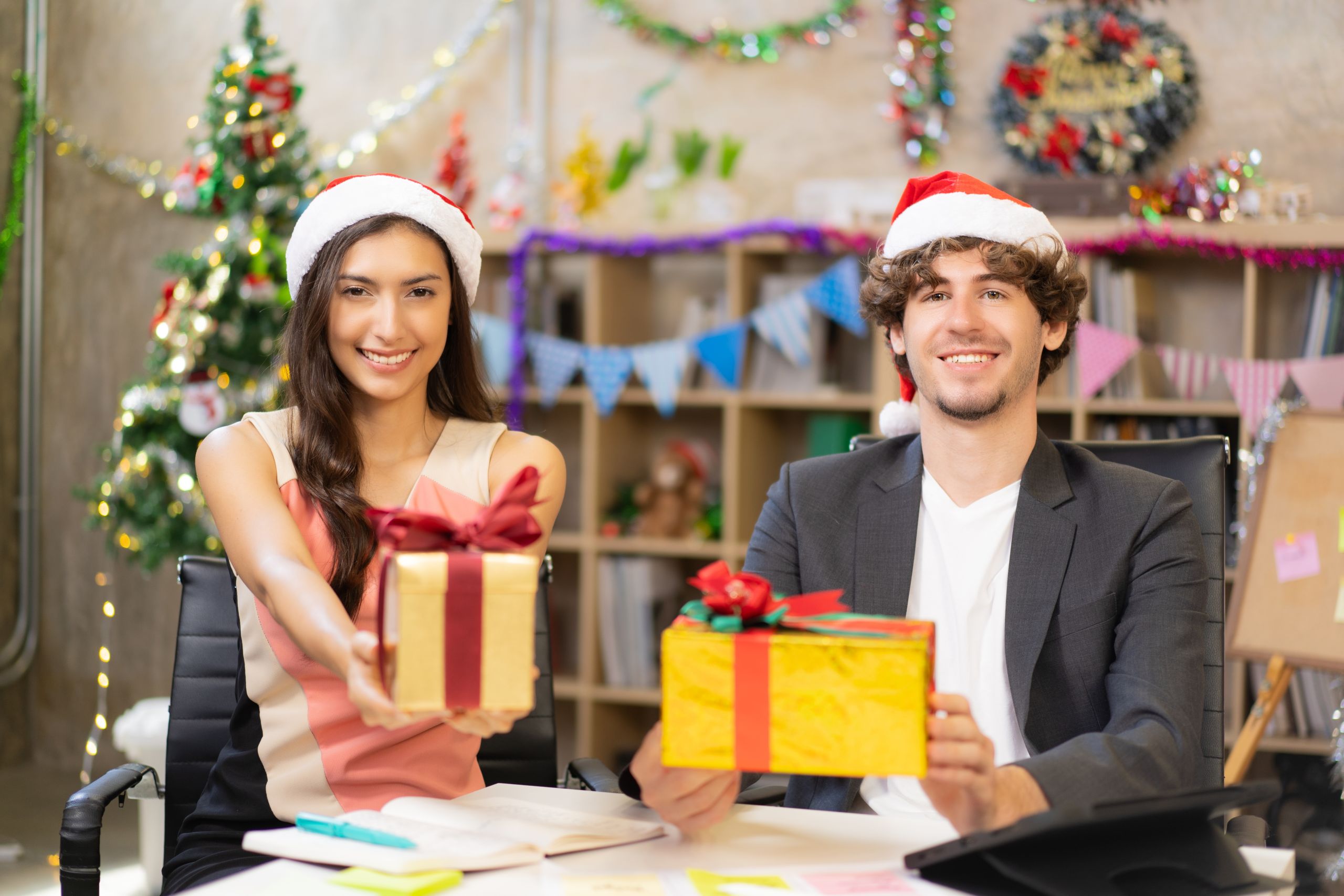 Firemní vánoční dárky: Víme, co vybrat pro zaměstnance i pro šéfa