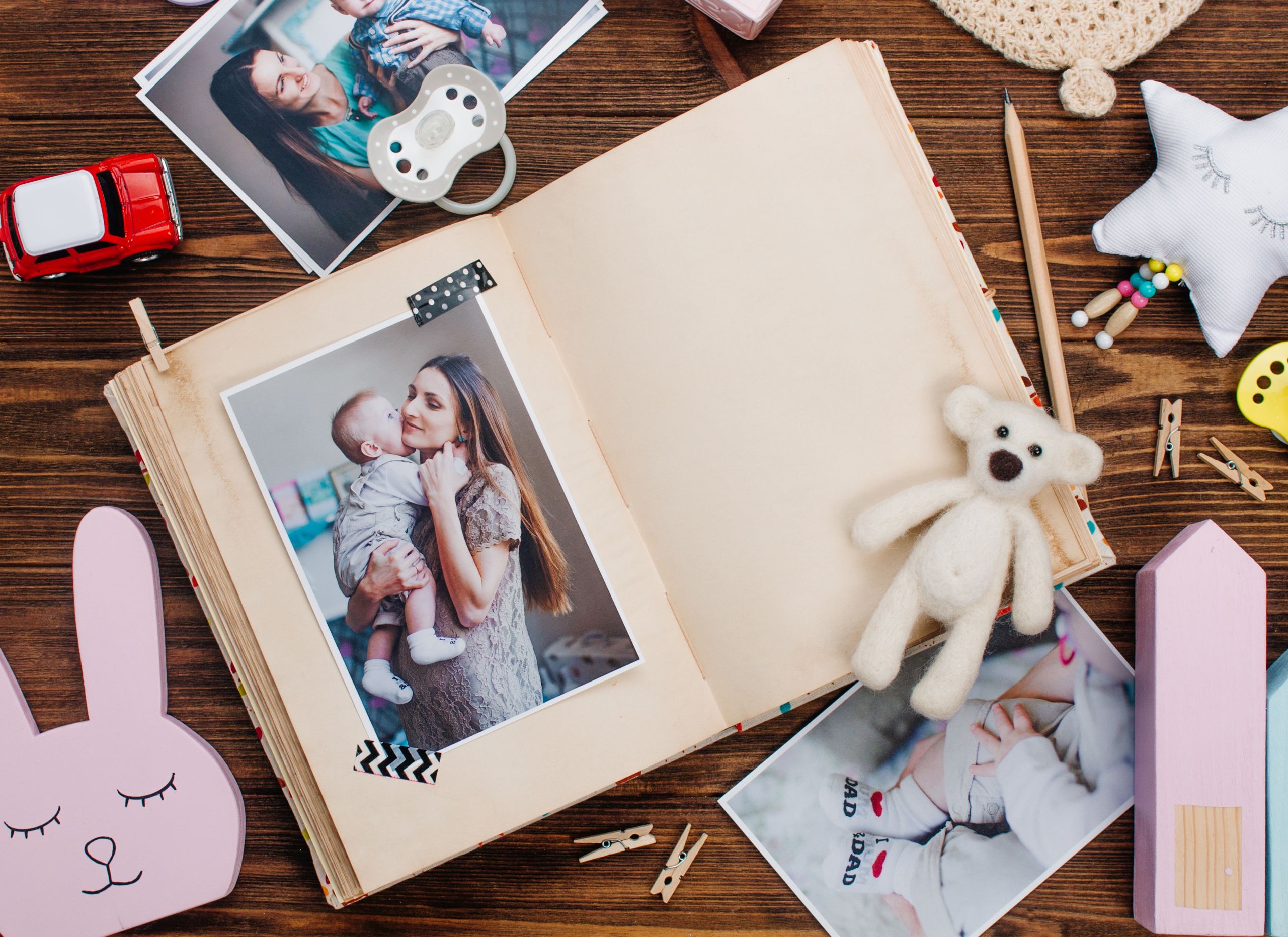 Jak vyrobit scrapbook - originální fotoalbum, které zvěční vaše vzpomínky